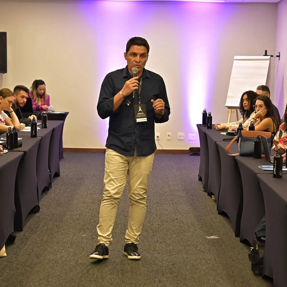 Jackson conduzindo a Imersão Jornada Premium